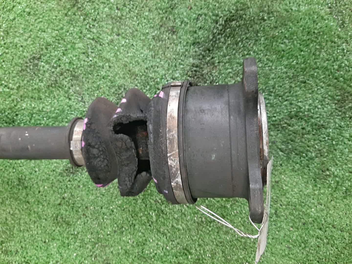 Привод правый передний MITSUBISHI PAJERO, DELICA V26W, V43W, V46W, V21W, V23W, PD6W, PD4W, PD8W, PE8W, PF6W, PF8W 4M40T, 6G72, 4G64 3 ракурс