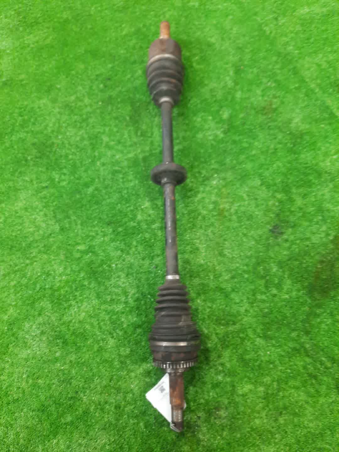 Привод правый передний NISSAN BLUEBIRD, PRIMERA QU14, QP11, WQP11 QG18DE, QG18DD 1 ракурс