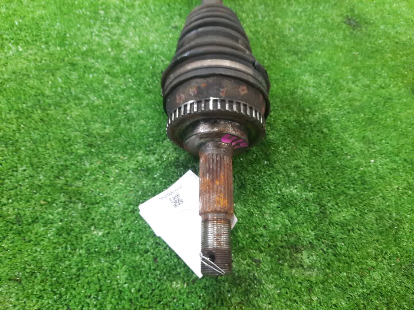 Привод правый передний NISSAN BLUEBIRD, PRIMERA QU14, QP11, WQP11 QG18DE, QG18DD 2 ракурс