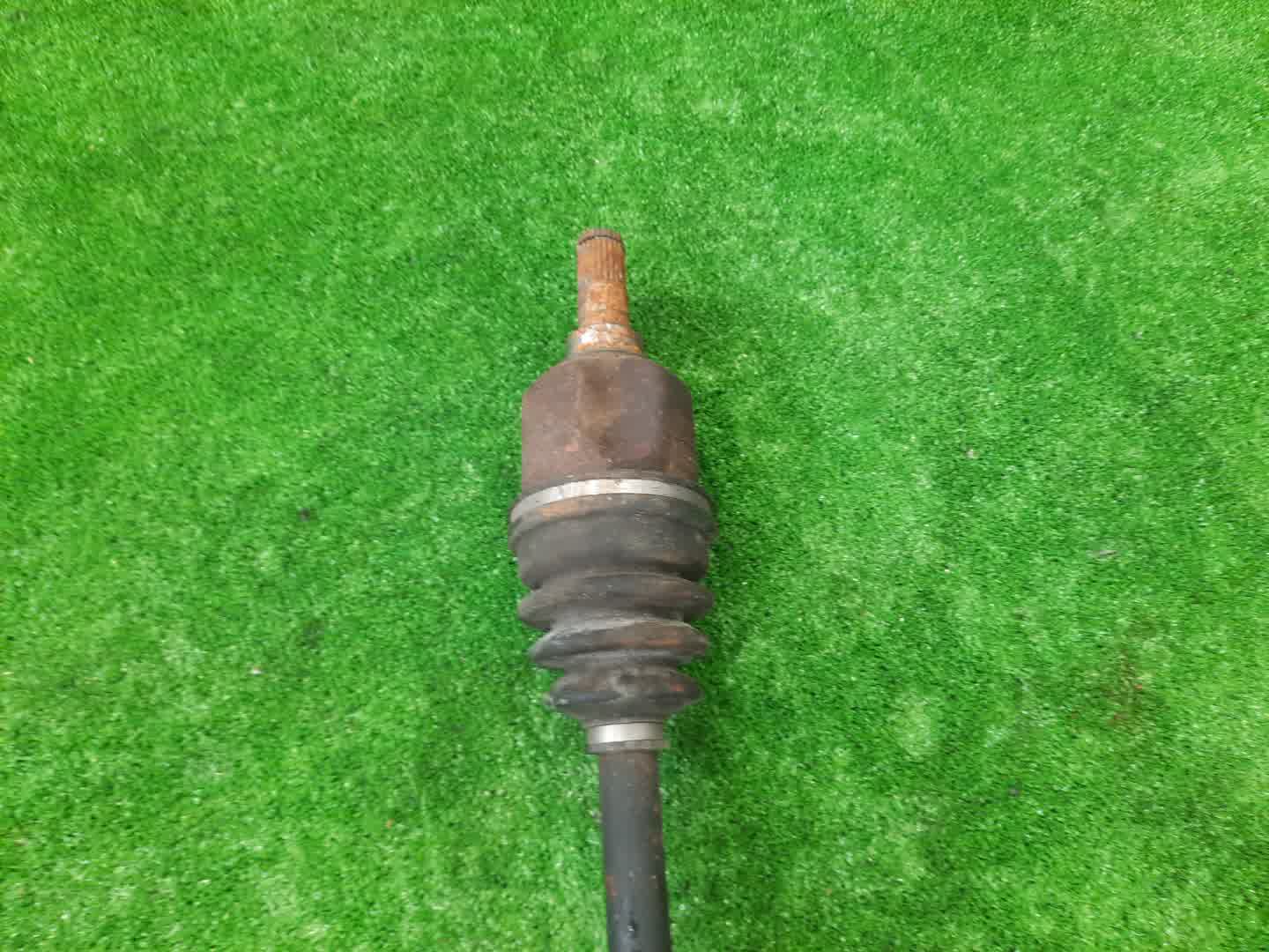 Привод правый передний NISSAN BLUEBIRD, PRIMERA QU14, QP11, WQP11 QG18DE, QG18DD 3 ракурс