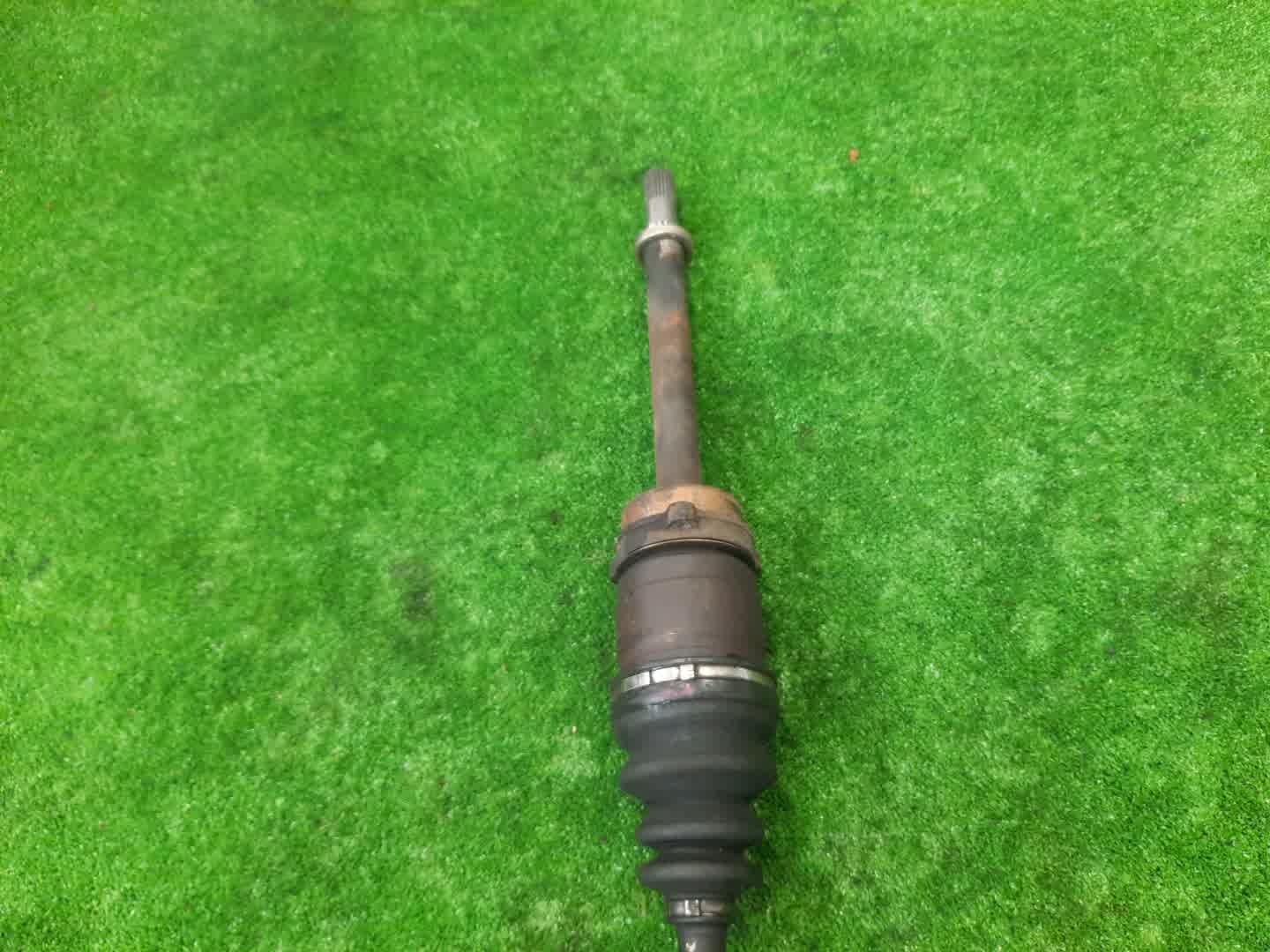 Привод правый передний NISSAN BLUEBIRD, PRIMERA SU14, HU14, EU14, P11, WP11, HP11, WHP11 CD20E, SR20DE, SR20VE, SR18DE 3 ракурс
