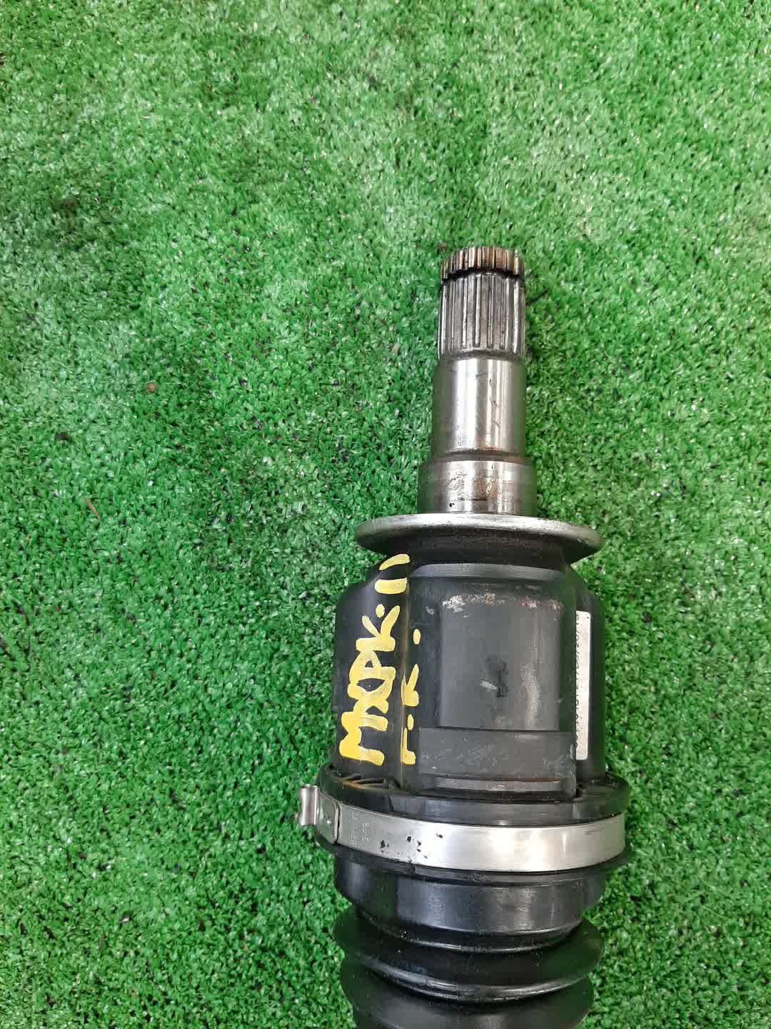 Привод правый передний TOYOTA AQUA MXPK11 M15A-FXE 3 ракурс