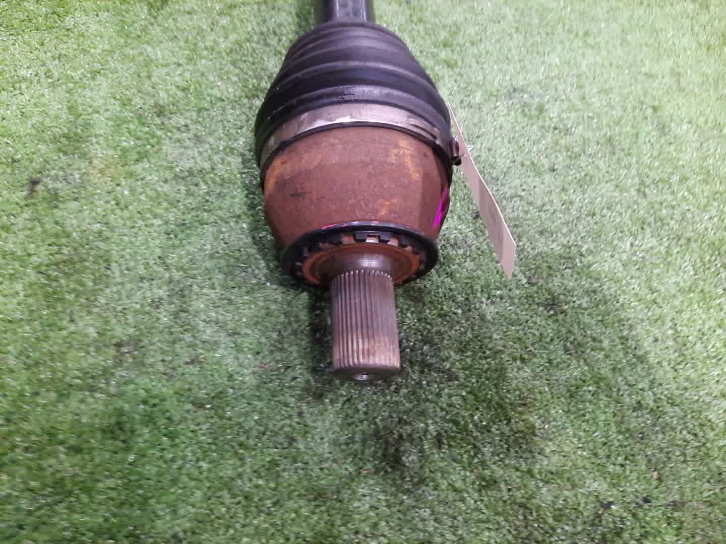 Привод правый передний VOLVO V60 FW48 B4164T 2 ракурс