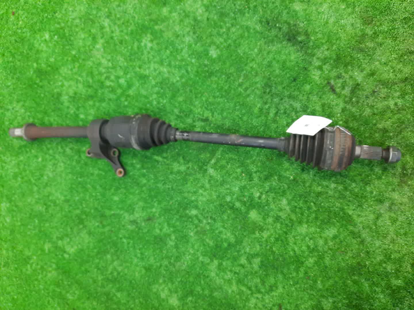 Привод левый передний HONDA CIVIC, DOMANI, INTEGRA, PARTNER, CIVIC FERIO EK5, MB5, DB9, EY8 D16A, ZC 1 ракурс