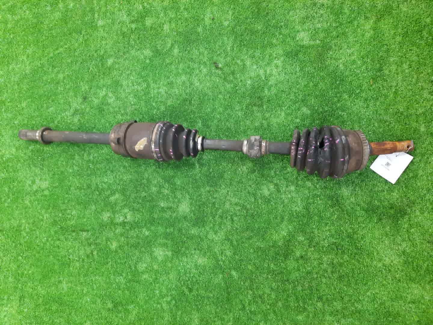 Привод правый передний NISSAN BASSARA, PRESAGE JU30, JVU30, U30, VU30 KA24DE, YD25DDTI 1 ракурс