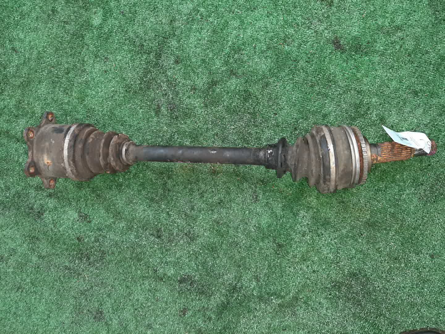 Привод правый задний TOYOTA GRANVIA, GRAND HIACE VCH10W, KCH10W, VCH16W, KCH16W, KCH12W, VCH22 5VZ-FE, 1KZ-TE 1 ракурс Привод правый задний TOYOTA GRANVIA, GRAND HIACE VCH10W, KCH10W, VCH16W, KCH16W, KCH12W, VCH22 5VZ-FE, 1KZ-TE 1 ракурс