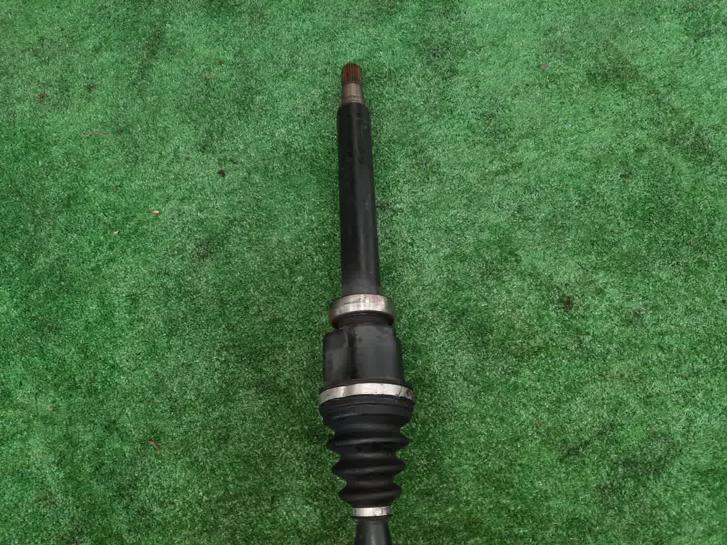Привод правый передний VOLVO C30 MK43 B4204S3 3 ракурс
