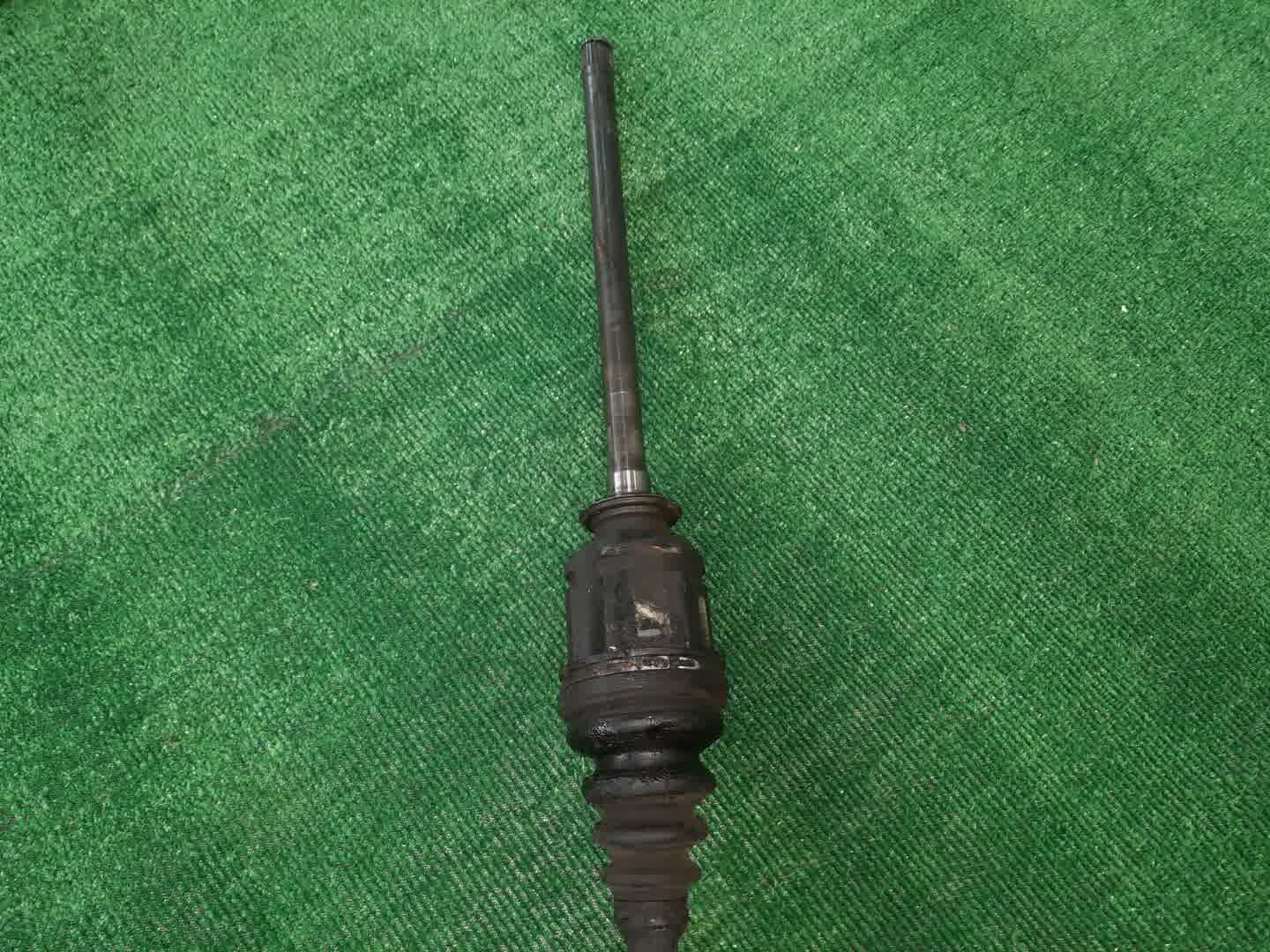 Привод правый передний TOYOTA ALPHARD, HARRIER, KLUGER V MNH15W, ANH15W, MCU35W, MCU36W, MCU25W 1MZ-FE, 2AZ-FE 3 ракурс Привод правый передний TOYOTA ALPHARD, HARRIER, KLUGER V MNH15W, ANH15W, MCU35W, MCU36W, MCU25W 1MZ-FE, 2AZ-FE 3 ракурс