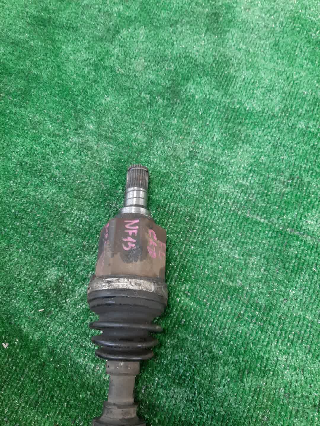 Привод левый передний NISSAN JUKE NF15 MR16DDT 3 ракурс