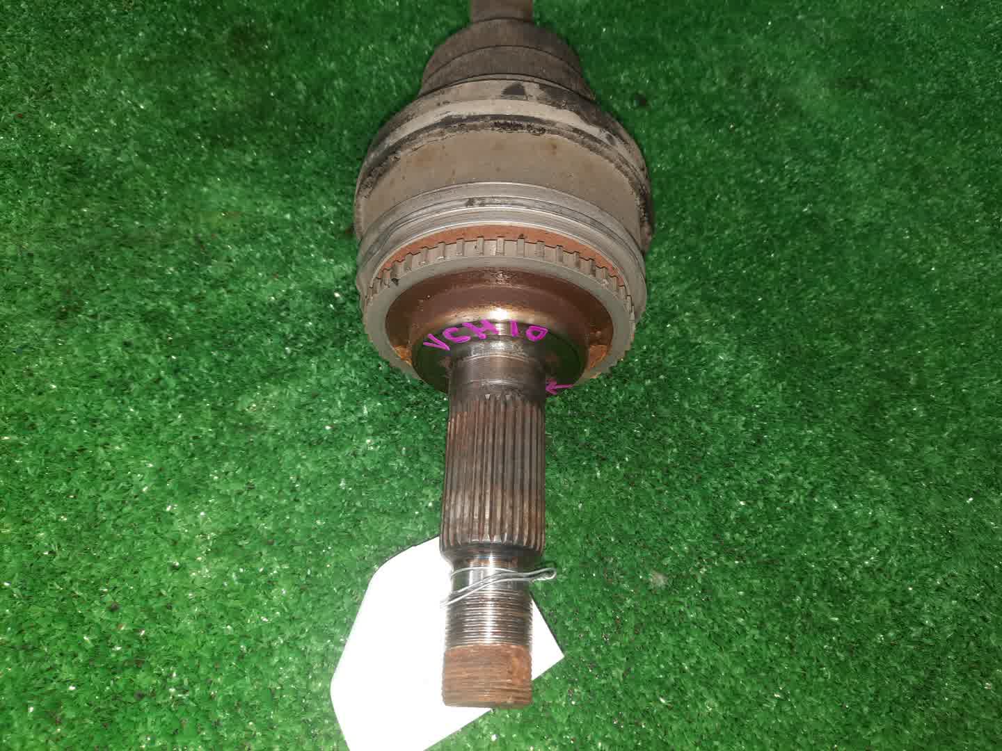 Привод правый задний TOYOTA GRANVIA, GRAND HIACE VCH10W, KCH10W, KCH12W, VCH22 5VZ-FE, 1KZ-TE 2 ракурс Привод правый задний TOYOTA GRANVIA, GRAND HIACE VCH10W, KCH10W, KCH12W, VCH22 5VZ-FE, 1KZ-TE 2 ракурс