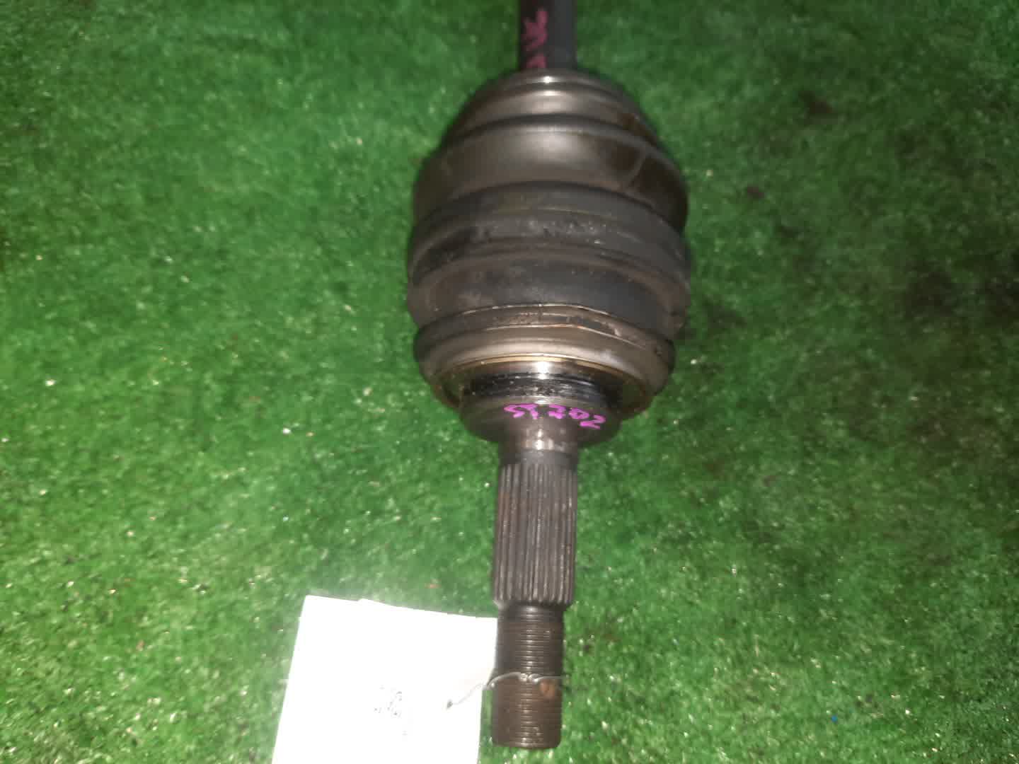 Привод левый передний TOYOTA CELICA, CORONA EXIV, CURREN, CARINA ED ST202, ST182, ST183, ST206 3S-GE 2 ракурс