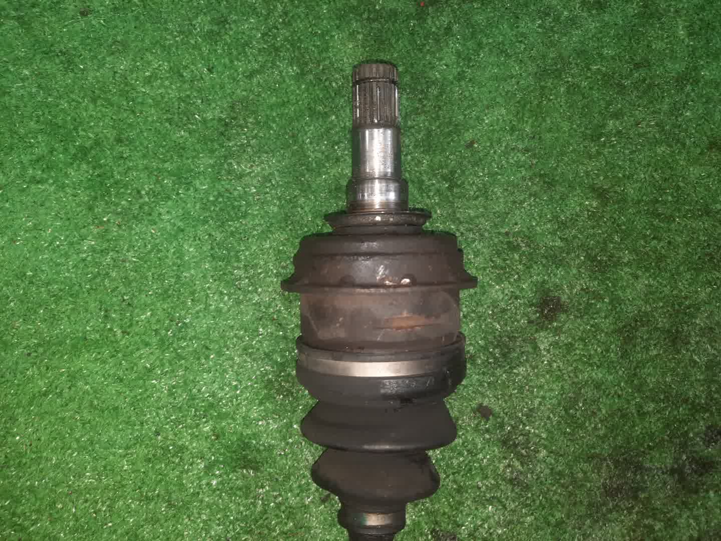 Привод левый передний TOYOTA CELICA, CORONA EXIV, CURREN, CARINA ED ST202, ST182, ST183, ST206 3S-GE 3 ракурс
