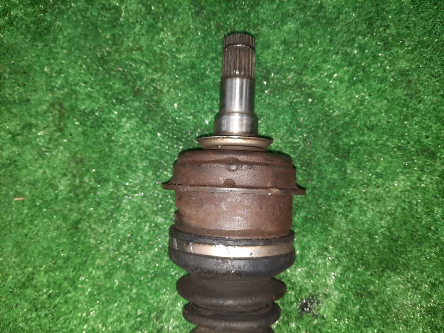 Привод левый передний TOYOTA CALDINA, CARINA, GAIA, IPSUM, NADIA, CORONA PREMIO ST215G, CT216, ST215, CT216G, SXM15G, SXN15 3S-FE, 3C-TE 3 ракурс