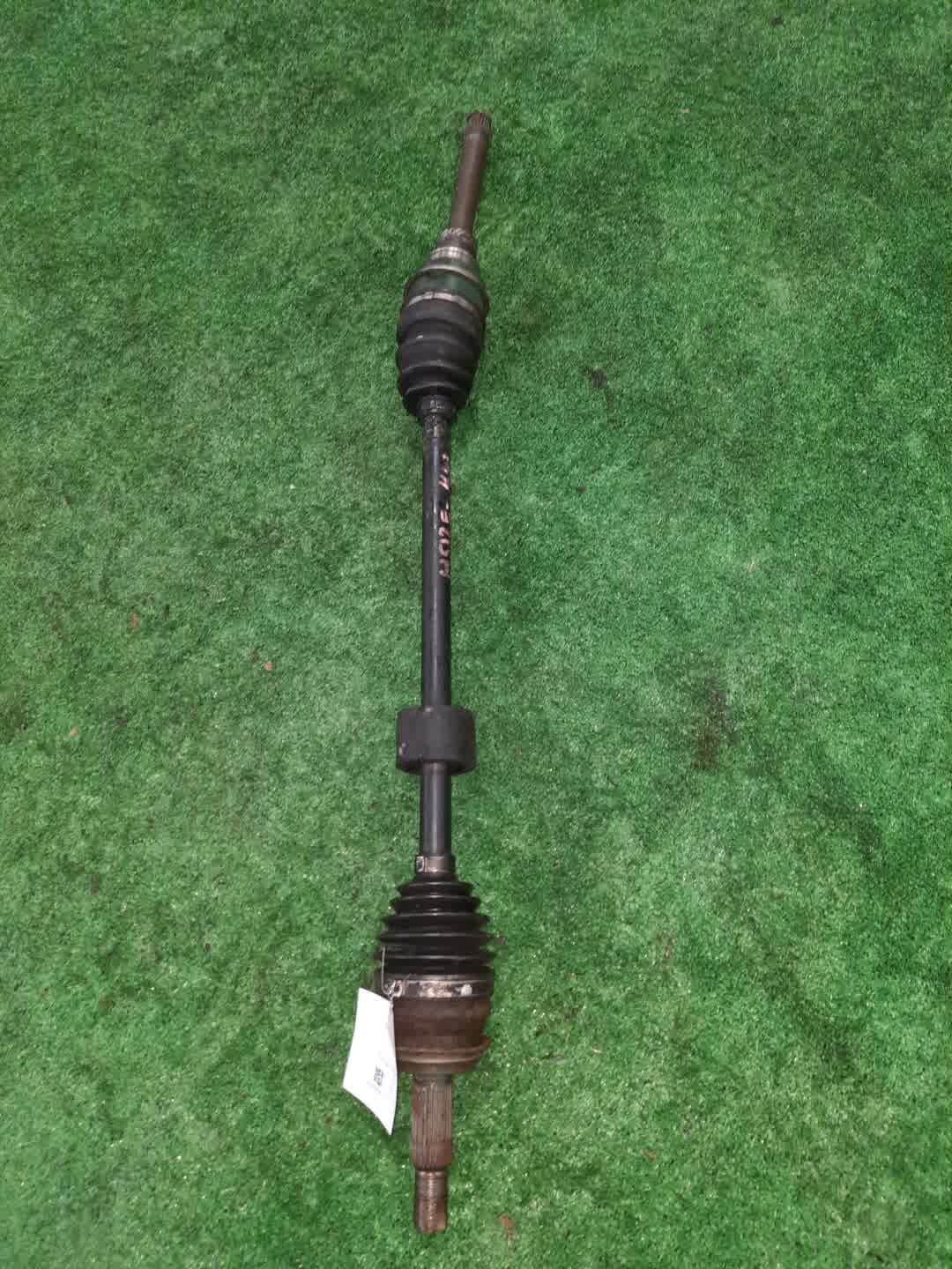 Привод правый передний TOYOTA PASSO SETTE M512E 3SZ-VE 1 ракурс