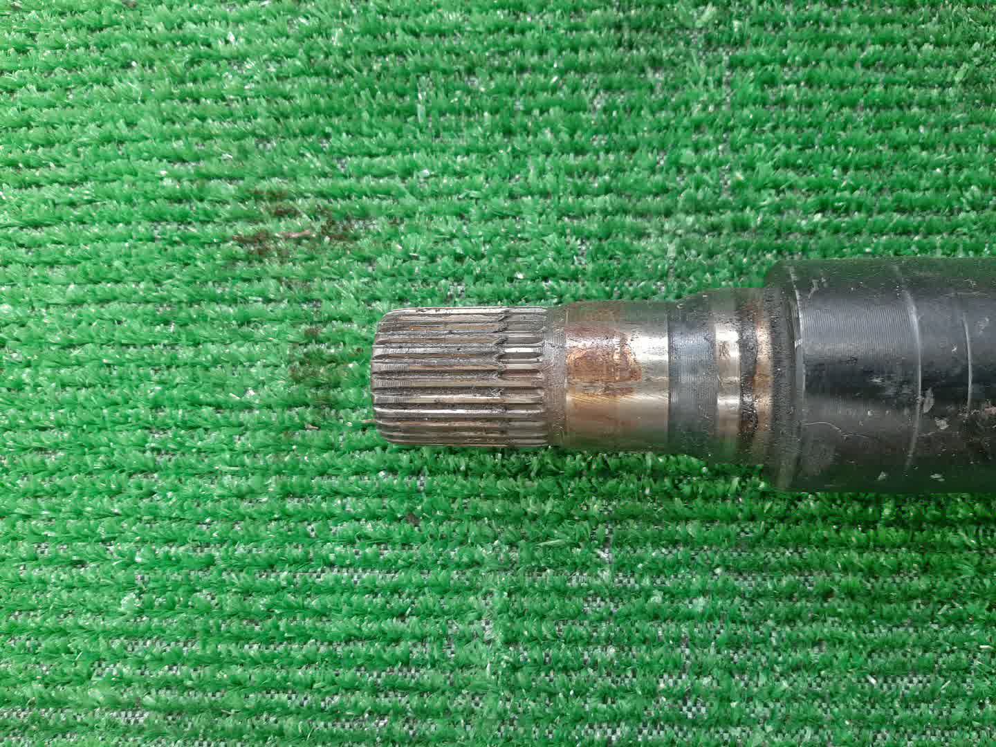 Привод правый передний VOLVO V50 MW43 B4204S3 3 ракурс