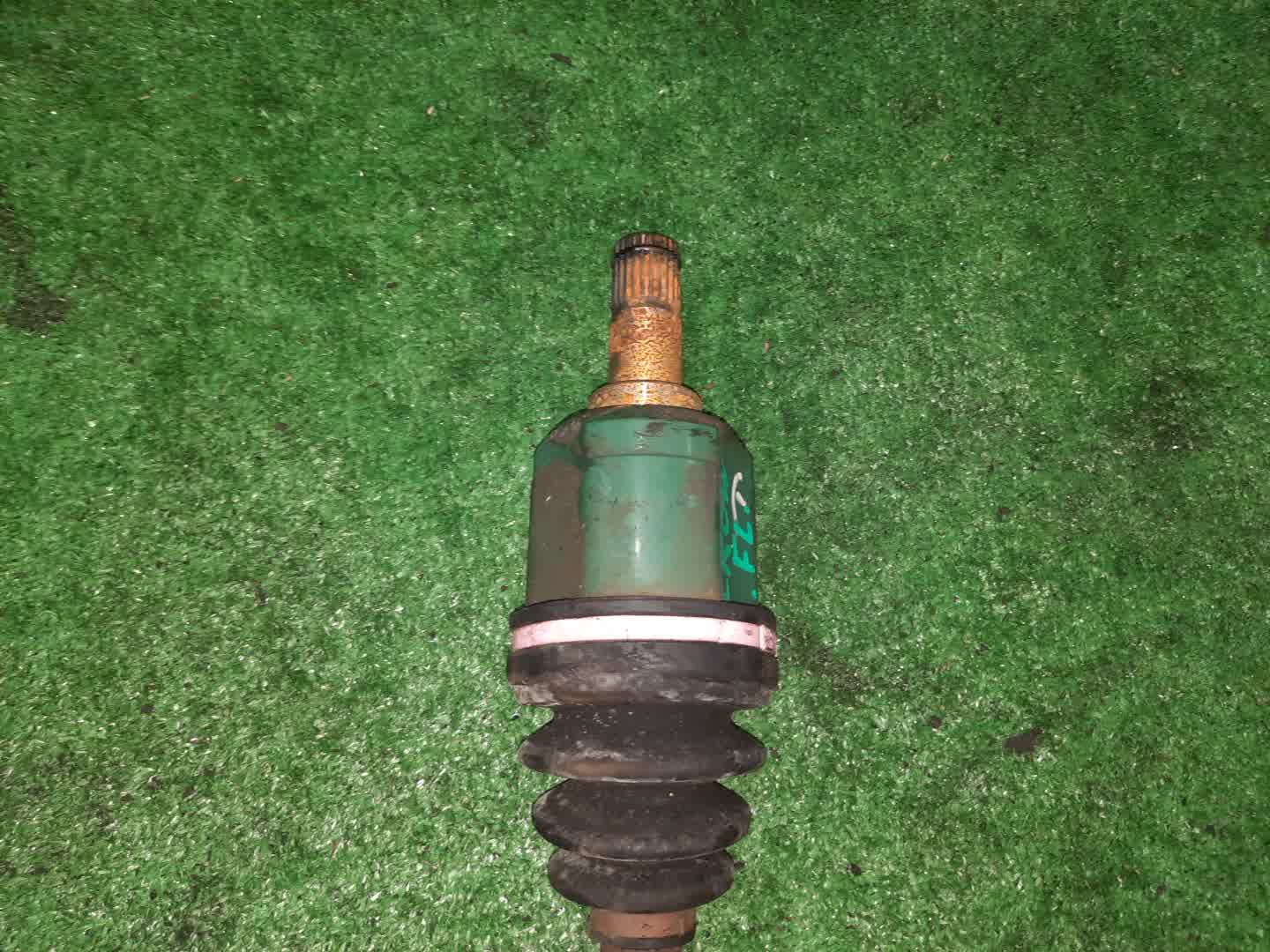 Привод левый передний MITSUBISHI LANCER CEDIA, DION, LANCER CS5W, CS5A, CR6W, CR5W 4G93, 4G94 3 ракурс