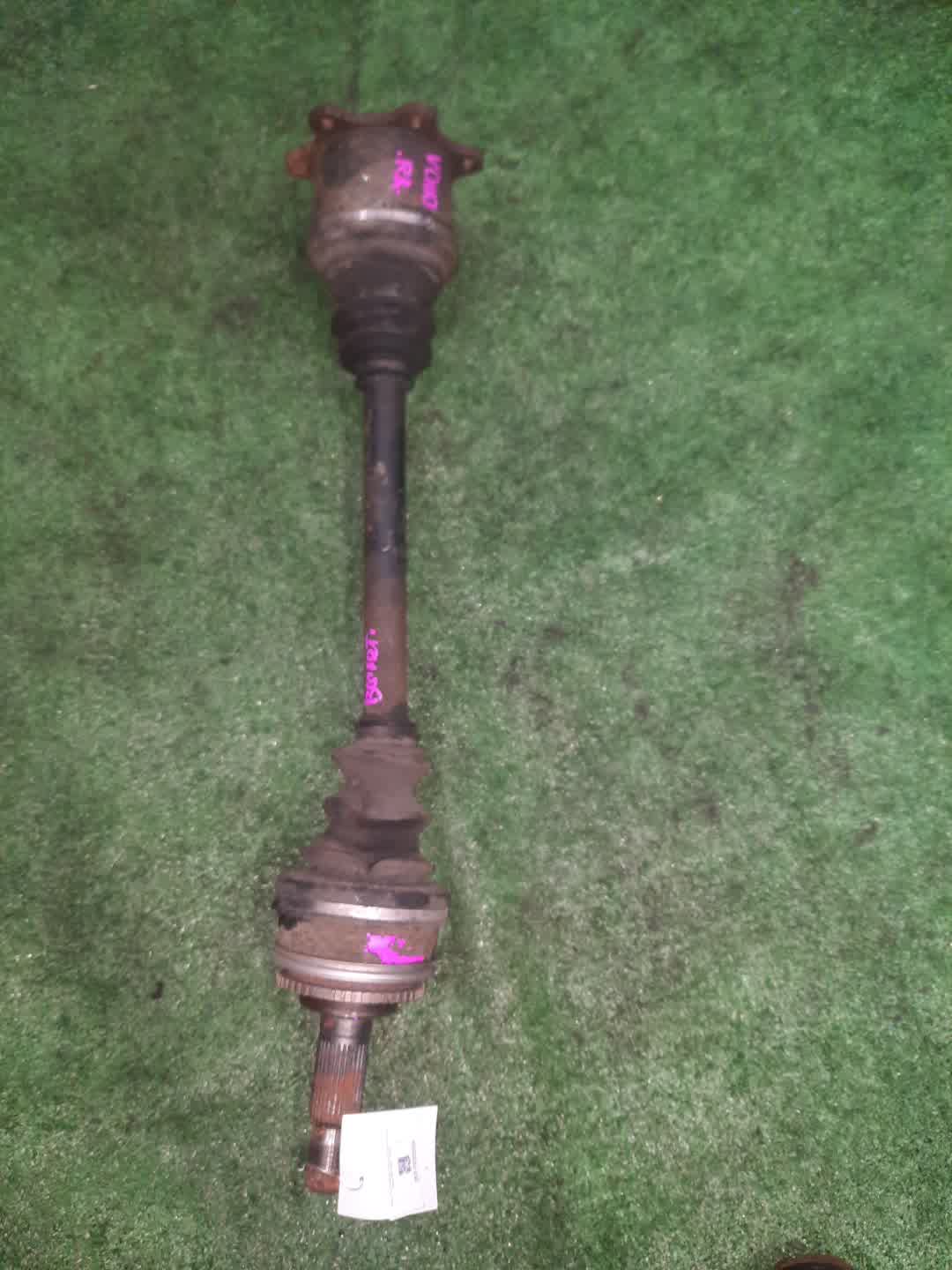 Привод правый задний TOYOTA GRANVIA, GRAND HIACE VCH10W, KCH10W, KCH12W, VCH22 5VZ-FE, 1KZ-TE 1 ракурс Привод правый задний TOYOTA GRANVIA, GRAND HIACE VCH10W, KCH10W, KCH12W, VCH22 5VZ-FE, 1KZ-TE 1 ракурс