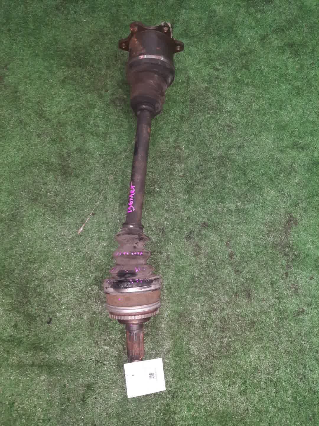Привод правый задний TOYOTA GRANVIA, GRAND HIACE VCH10W, KCH10W, VCH16W, KCH16W, KCH12W, VCH22 5VZ-FE, 1KZ-TE 1 ракурс Привод правый задний TOYOTA GRANVIA, GRAND HIACE VCH10W, KCH10W, VCH16W, KCH16W, KCH12W, VCH22 5VZ-FE, 1KZ-TE 1 ракурс