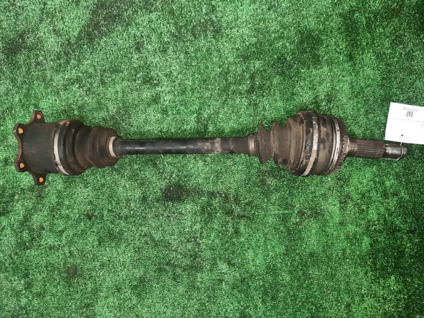 Привод правый задний TOYOTA GRANVIA, GRAND HIACE VCH10W, KCH10W, VCH16W, KCH16W, KCH12W, VCH22 5VZ-FE, 1KZ-TE 1 ракурс Привод правый задний TOYOTA GRANVIA, GRAND HIACE VCH10W, KCH10W, VCH16W, KCH16W, KCH12W, VCH22 5VZ-FE, 1KZ-TE 1 ракурс