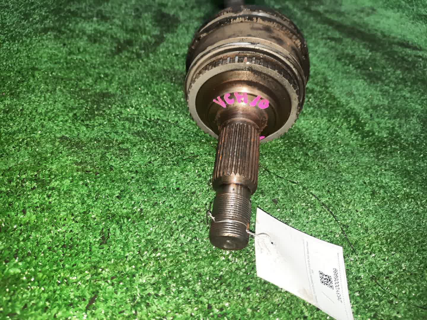Привод правый задний TOYOTA GRANVIA, GRAND HIACE VCH10W, KCH10W, VCH16W, KCH16W, KCH12W, VCH22 5VZ-FE, 1KZ-TE 2 ракурс Привод правый задний TOYOTA GRANVIA, GRAND HIACE VCH10W, KCH10W, VCH16W, KCH16W, KCH12W, VCH22 5VZ-FE, 1KZ-TE 2 ракурс