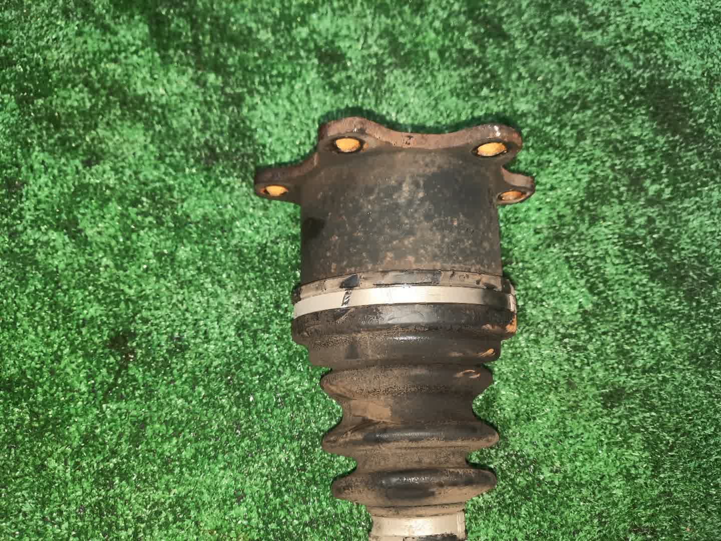 Привод правый задний TOYOTA GRANVIA, GRAND HIACE VCH10W, KCH10W, VCH16W, KCH16W, KCH12W, VCH22 5VZ-FE, 1KZ-TE 3 ракурс