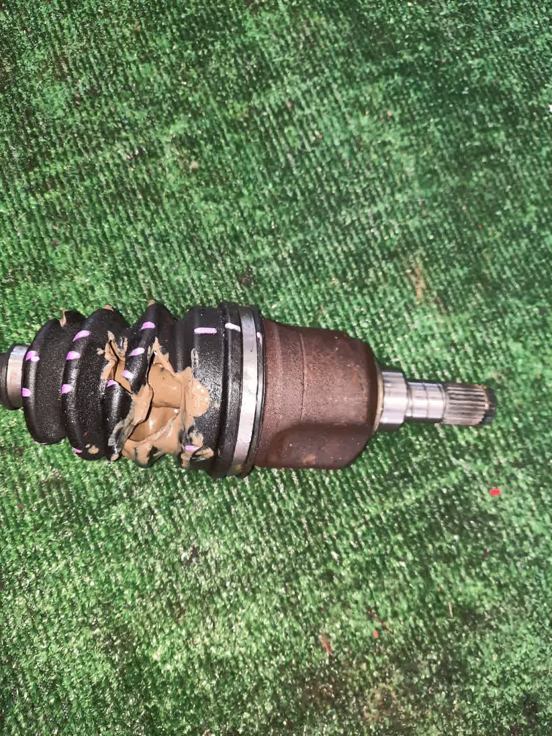 Привод правый передний NISSAN BLUEBIRD, PRIMERA QU14, QP11, WQP11 QG18DE, QG18DD 3 ракурс