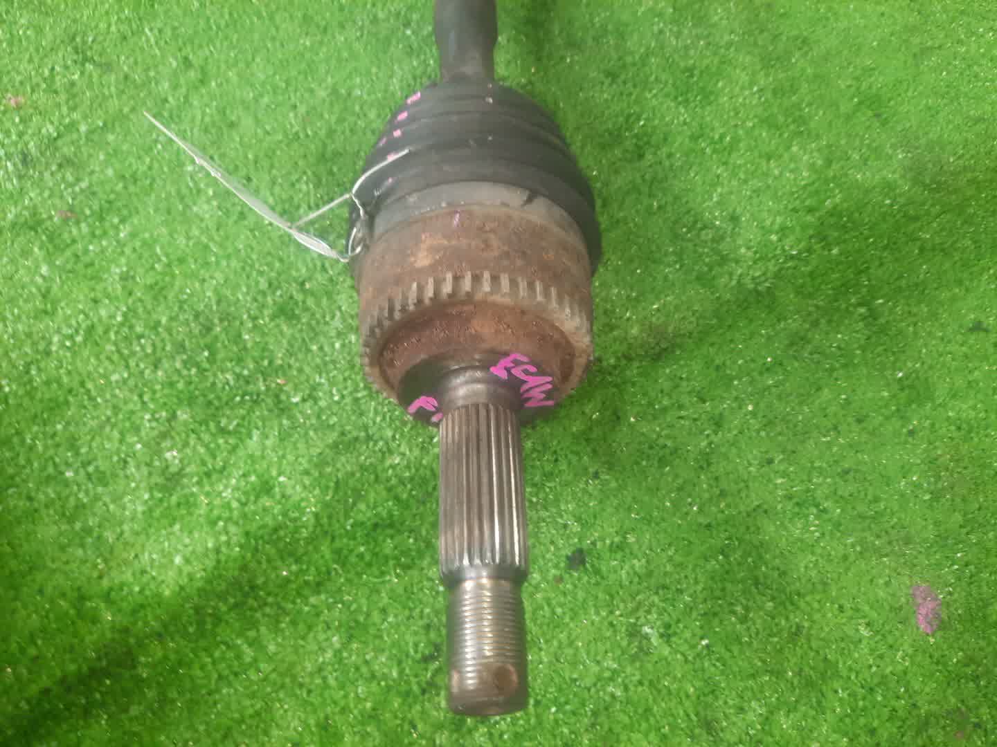Привод левый передний MITSUBISHI GALANT, LEGNUM EC1A, EC7A, EC1W, EC5W, EC4W, EC7W 4G93, 4G94, 6A13TT, 6A13, 6A12 MR350611 2 ракурс Привод левый передний MITSUBISHI GALANT, LEGNUM EC1A, EC7A, EC1W, EC5W, EC4W, EC7W 4G93, 4G94, 6A13TT, 6A13, 6A12 MR350611 2 ракурс