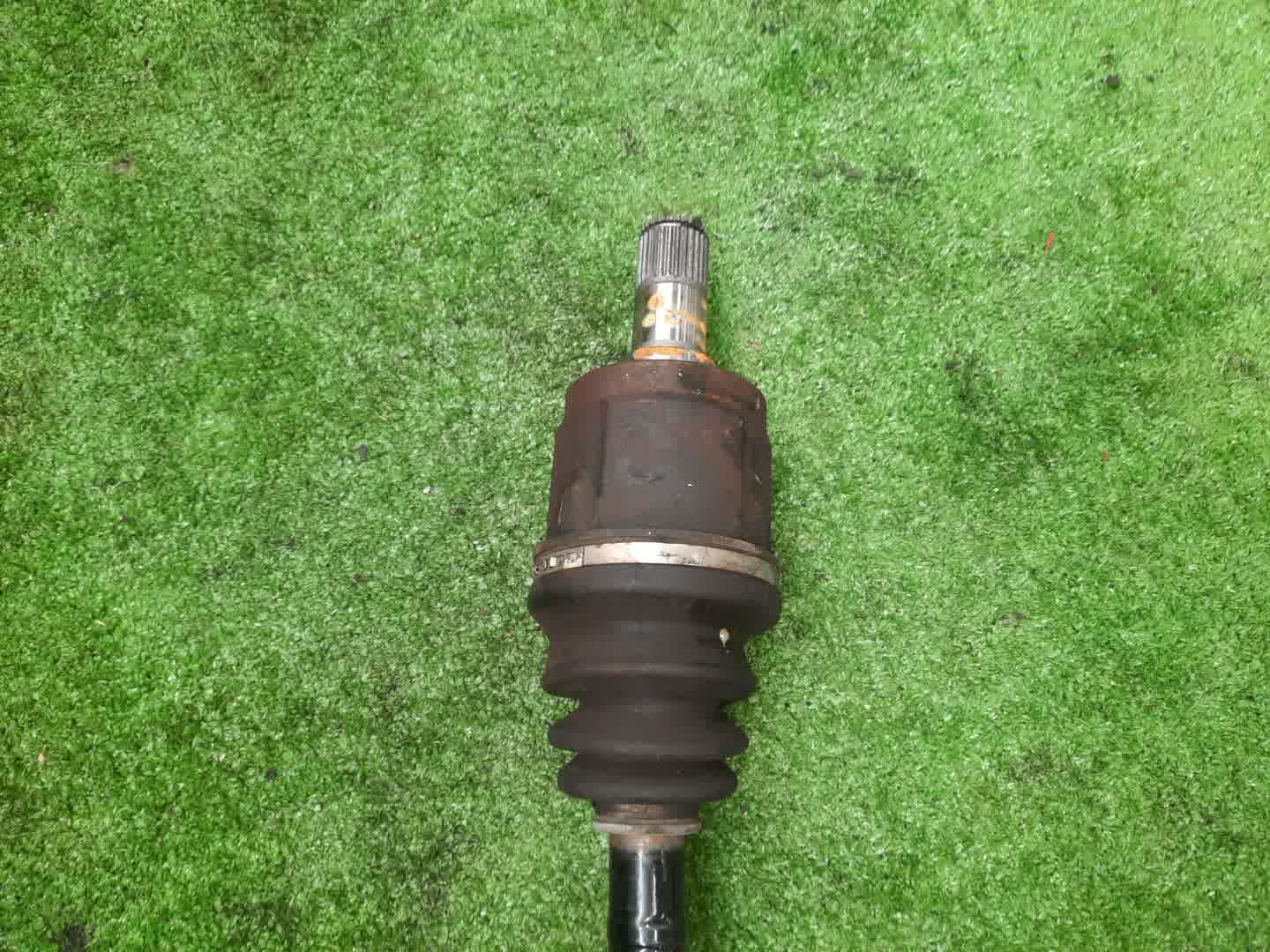 Привод левый передний HONDA ELYSION RR6 J35A 3 ракурс Привод левый передний HONDA ELYSION RR6 J35A 3 ракурс