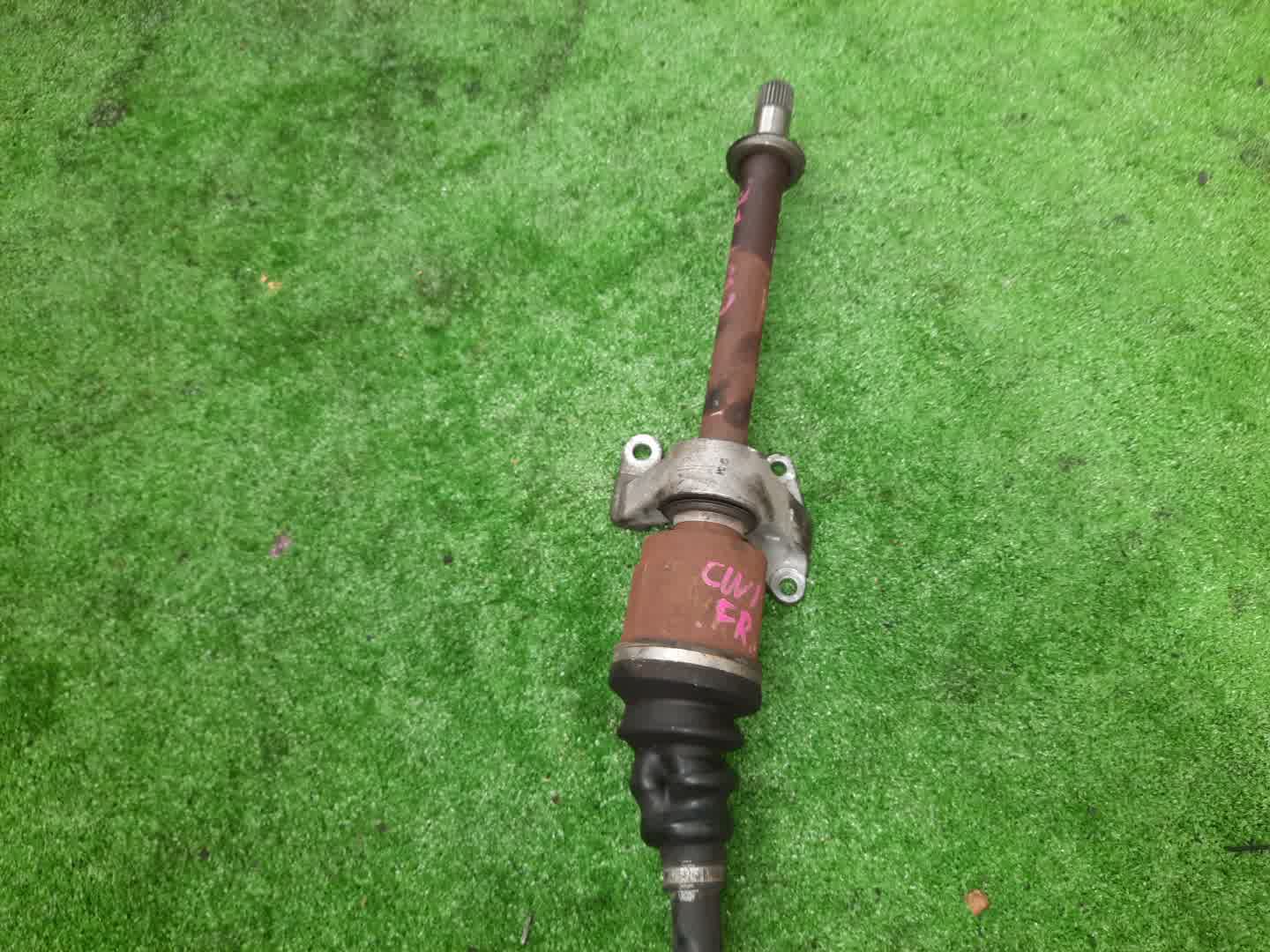 Привод правый передний HONDA ACCORD CU1, CW1 R20A 3 ракурс Привод правый передний HONDA ACCORD CU1, CW1 R20A 3 ракурс