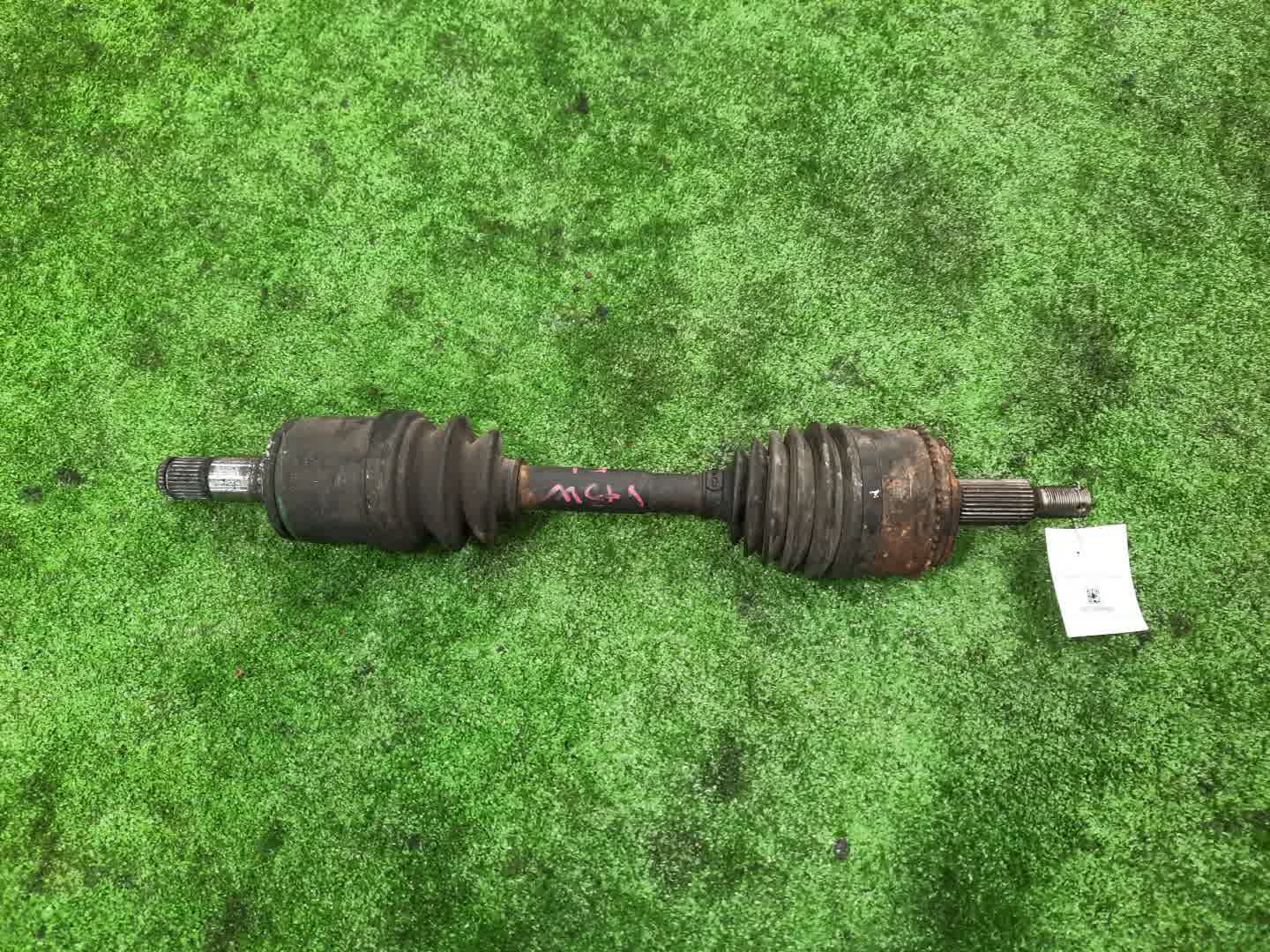 Привод левый передний MITSUBISHI PAJERO V88W, V87W, V75W, V65W, V83W, V78W, V73W, V93W, V63W, V68W, V97W, V98W 4M41T, 6G75, 6G74, 6G72 1 ракурс