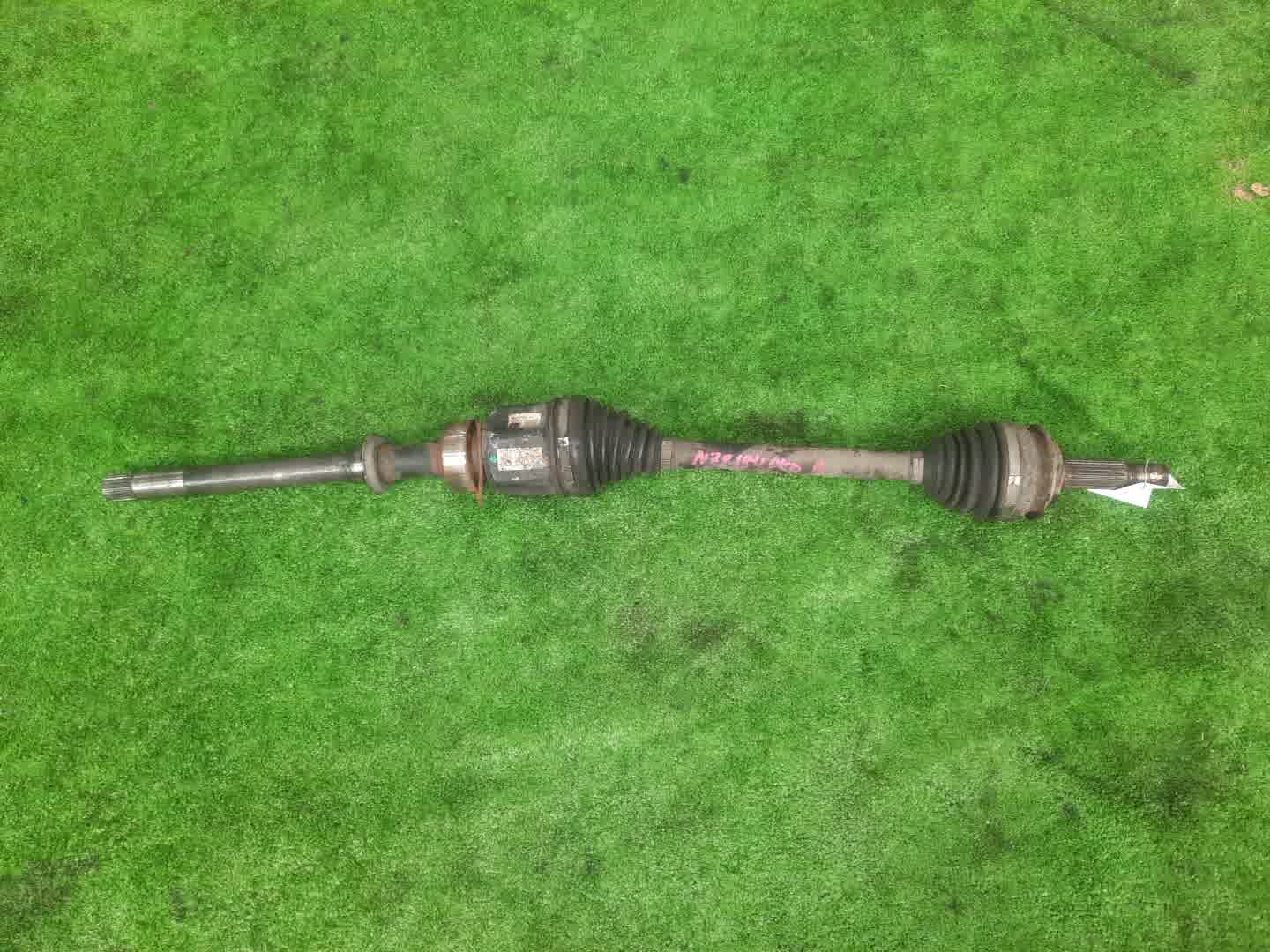 Привод правый передний TOYOTA AURIS NZE184H 1NZ-FE 1 ракурс