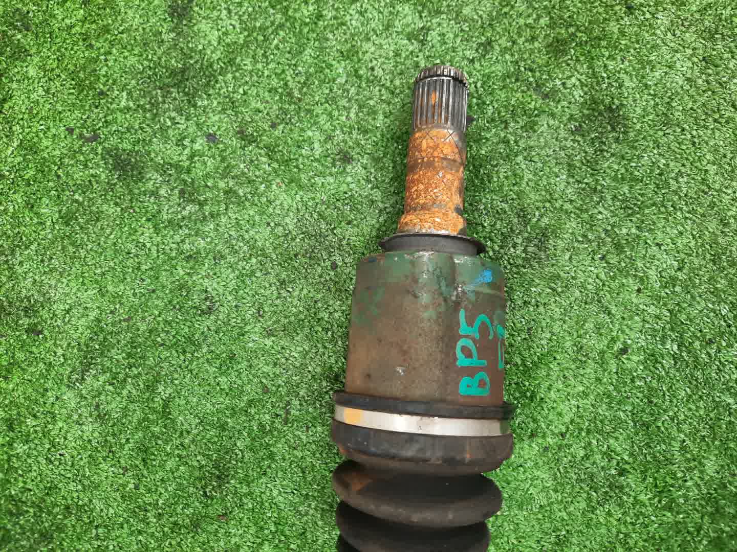 Привод правый передний SUBARU LEGACY, OUTBACK, LEGACY B4 BL5, BP9, BP5, BPE, BLE, BL9 EJ20DE, EJ20T, EJ20E, EJ20Y, EJ204, EJ20X, EJ203, EJ25E, EJ253, EZ30DE 3 ракурс