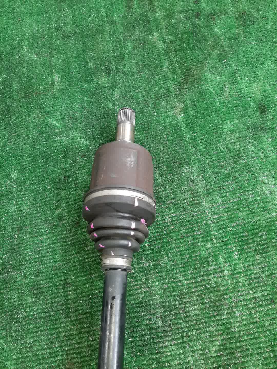 Привод левый передний HONDA EDIX BE1 D17A 3 ракурс Привод левый передний HONDA EDIX BE1 D17A 3 ракурс