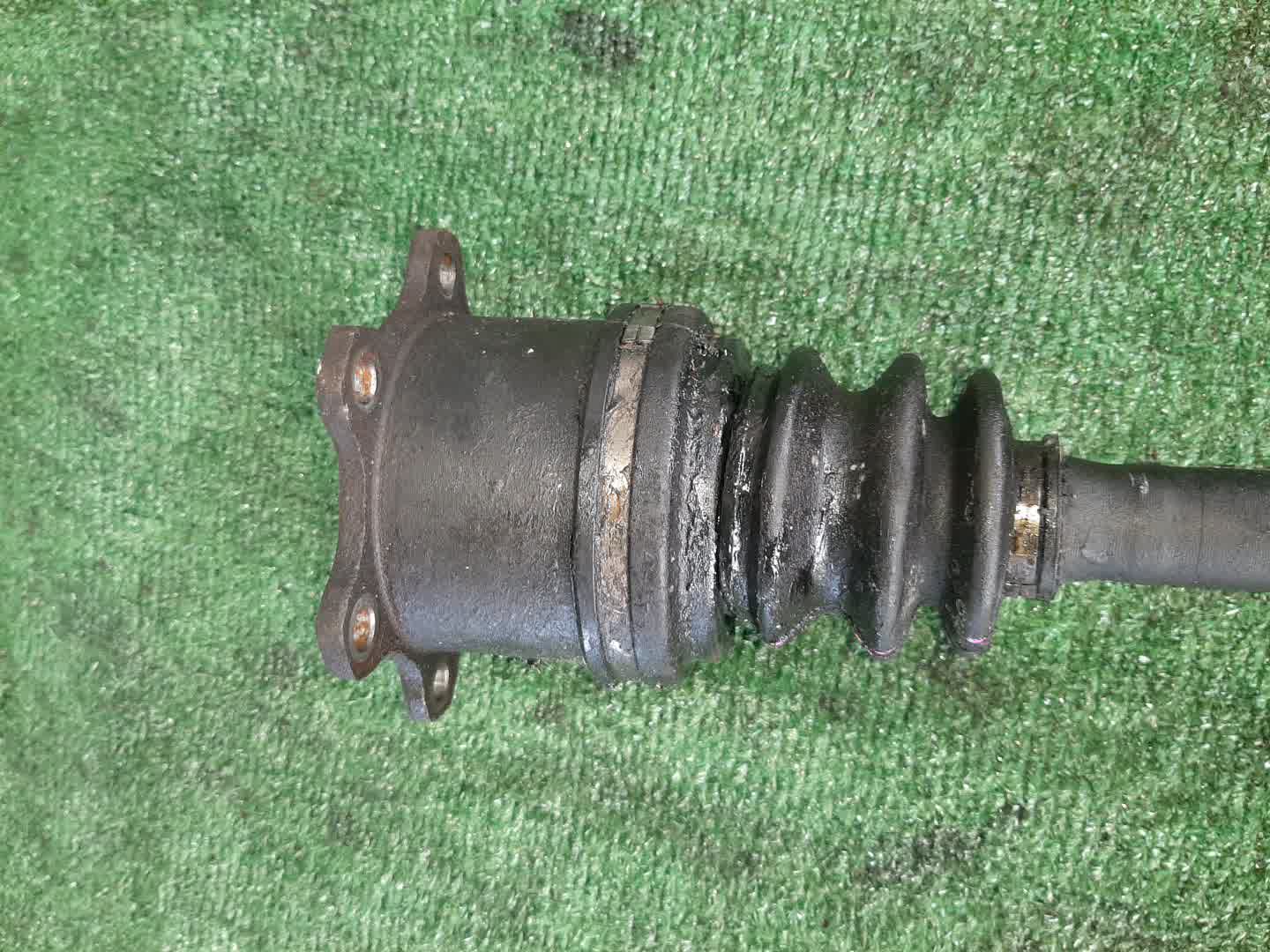 Привод правый задний TOYOTA GRANVIA, GRAND HIACE VCH10W, KCH10W, KCH12W, VCH22 5VZ-FE, 1KZ-TE 3 ракурс