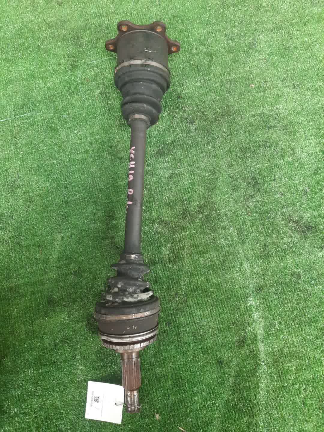 Привод правый задний TOYOTA GRANVIA, GRAND HIACE VCH10W, KCH10W, VCH16W, KCH16W, KCH12W, VCH22 5VZ-FE, 1KZ-TE 1 ракурс Привод правый задний TOYOTA GRANVIA, GRAND HIACE VCH10W, KCH10W, VCH16W, KCH16W, KCH12W, VCH22 5VZ-FE, 1KZ-TE 1 ракурс