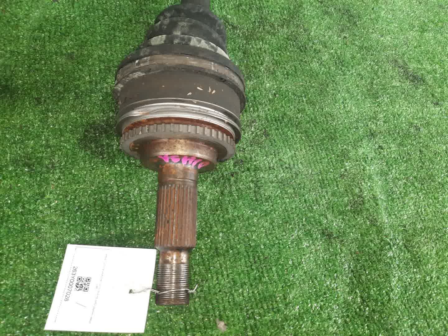 Привод правый задний TOYOTA GRANVIA, GRAND HIACE VCH10W, KCH10W, VCH16W, KCH16W, KCH12W, VCH22 5VZ-FE, 1KZ-TE 2 ракурс Привод правый задний TOYOTA GRANVIA, GRAND HIACE VCH10W, KCH10W, VCH16W, KCH16W, KCH12W, VCH22 5VZ-FE, 1KZ-TE 2 ракурс