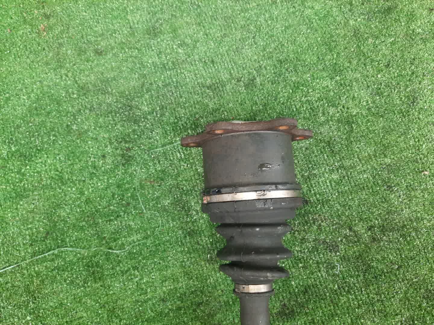 Привод правый задний TOYOTA GRANVIA, GRAND HIACE VCH10W, KCH10W, VCH16W, KCH16W, KCH12W, VCH22 5VZ-FE, 1KZ-TE 3 ракурс