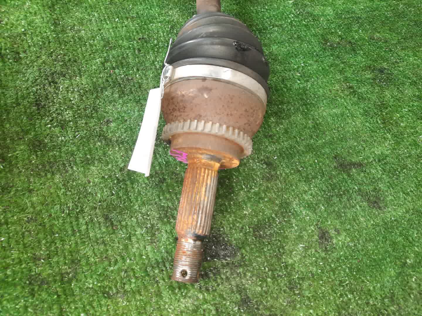 Привод левый передний MITSUBISHI DIAMANTE F34A 6A13 2 ракурс