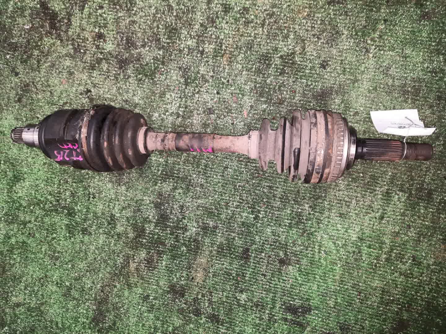 Привод левый передний TOYOTA CALDINA, CARINA, GAIA, IPSUM, NADIA, CORONA PREMIO ST215G, CT216, ST215, CT216G, SXM15G, SXN15 3S-FE, 3C-TE 1 ракурс