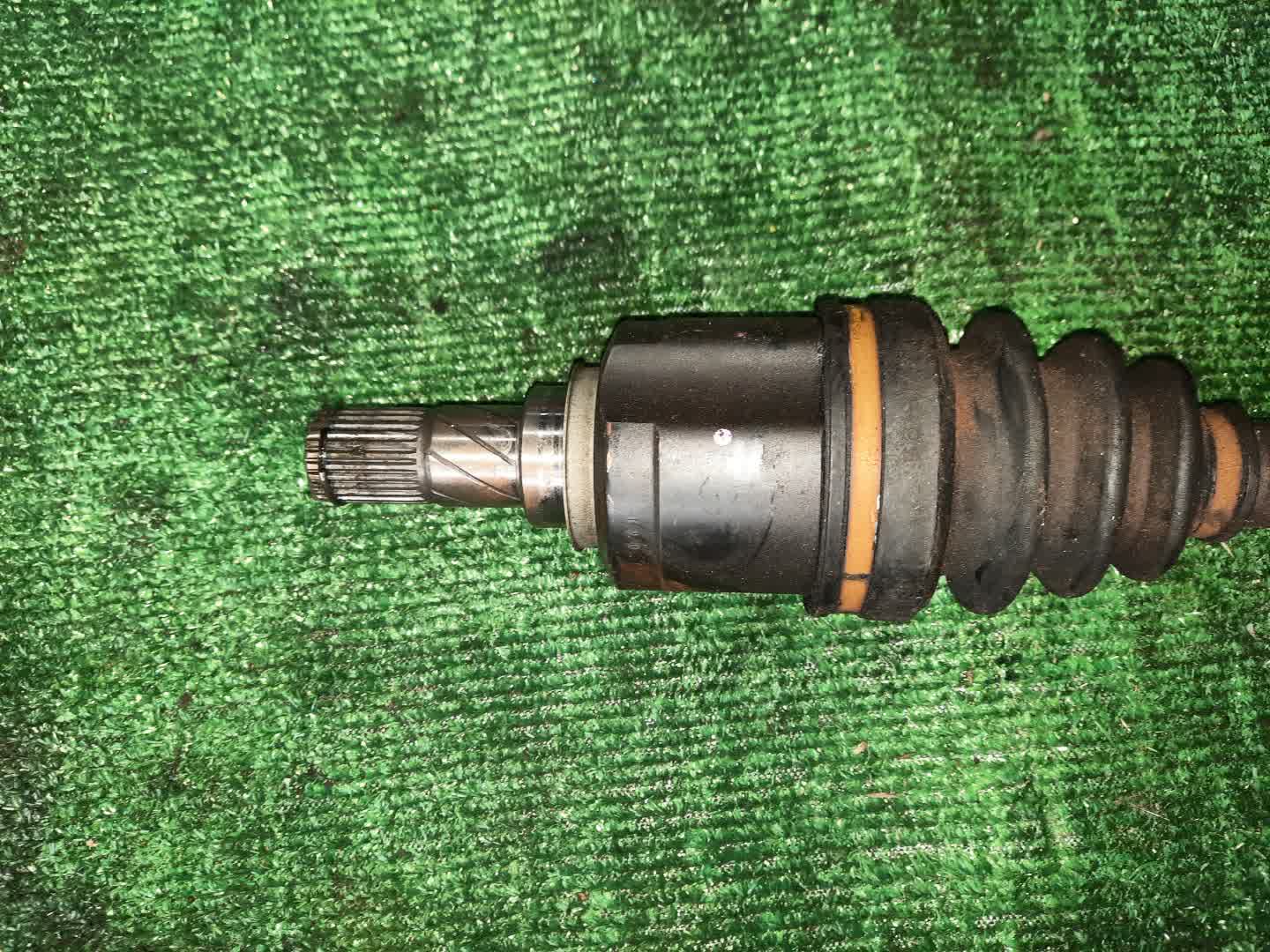 Привод правый передний MITSUBISHI GALANT, LANCER, GALANT FORTIS CY4A, CY3A 4B11, 4B10 3 ракурс