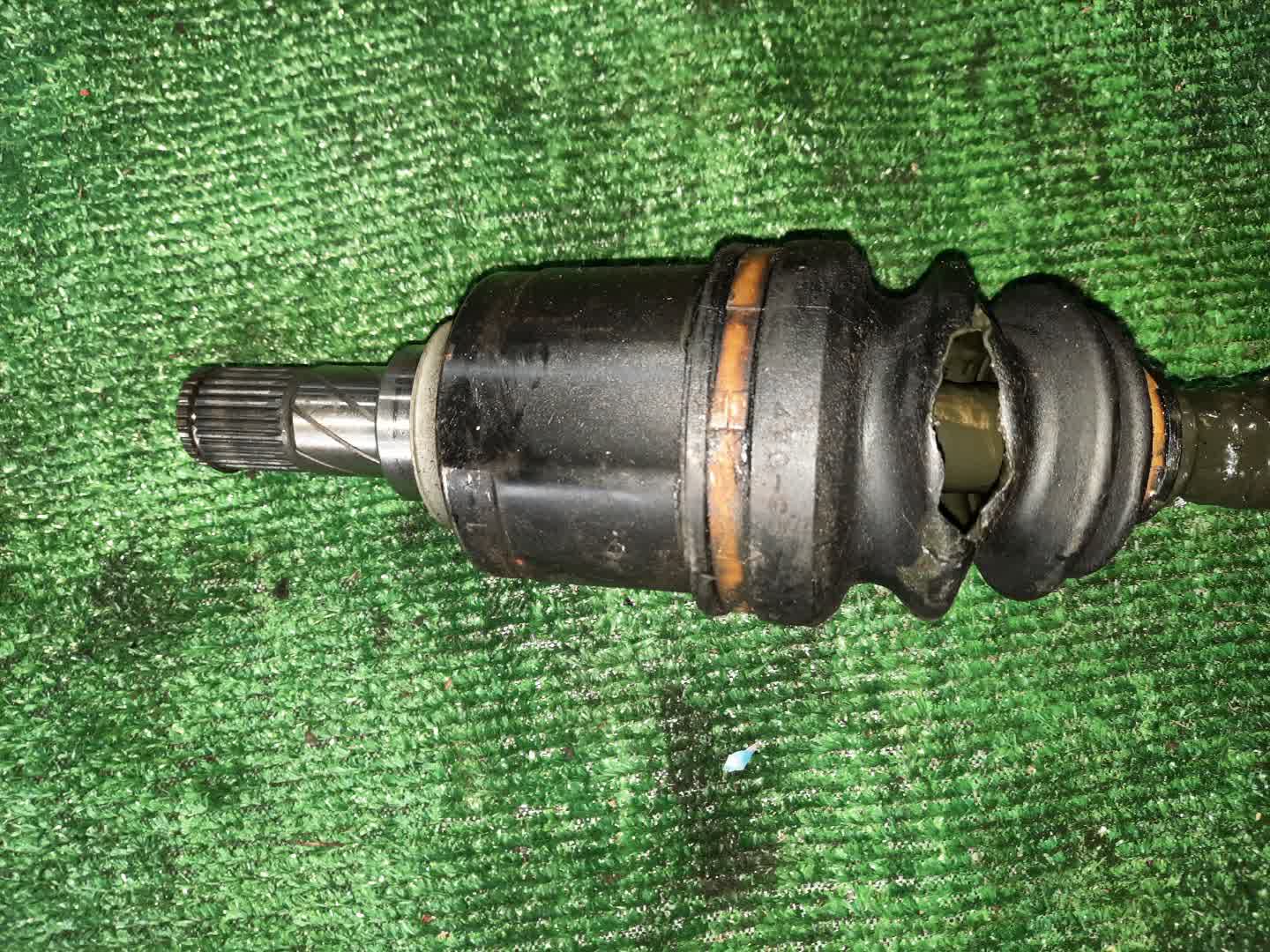 Привод правый передний MITSUBISHI GALANT, LANCER, GALANT FORTIS CY4A, CY3A 4B11, 4B10 3 ракурс