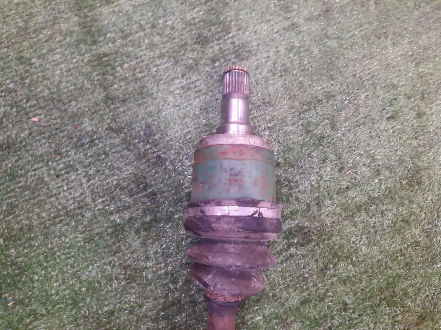 Привод правый передний MITSUBISHI PAJERO IO H76W, H66W, H67W, H77W 4G93, 4G93T, 4G94 3 ракурс