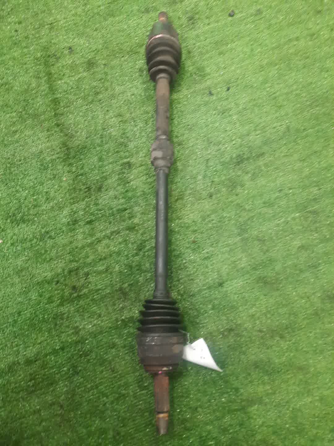 Привод правый передний MITSUBISHI DION, LANCER CR9W, CS6A 4G63, 4G94 1 ракурс