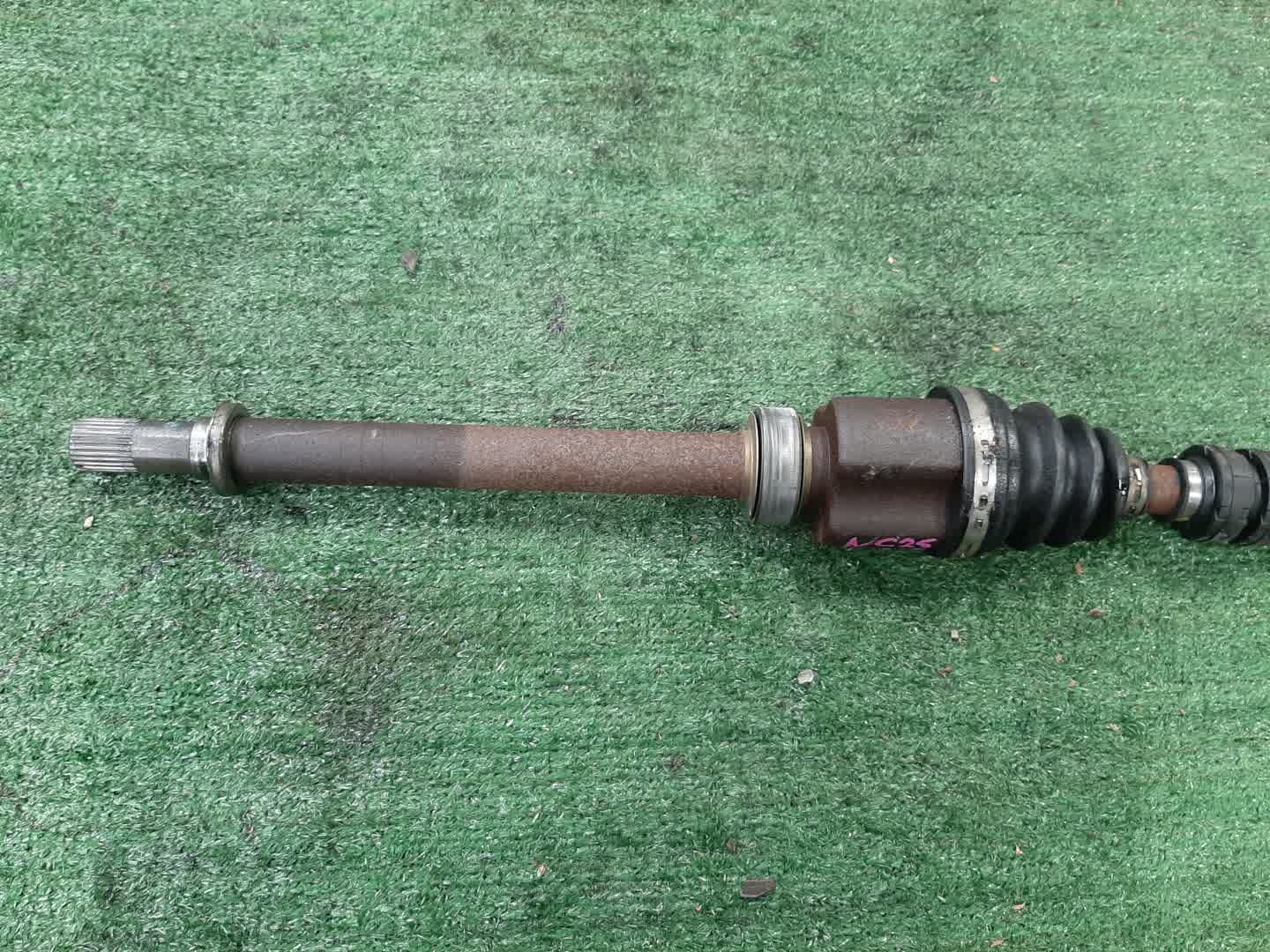 Привод правый передний NISSAN SERENA, LAFESTA CNC25, NC25, NB30 MR20DE 3 ракурс