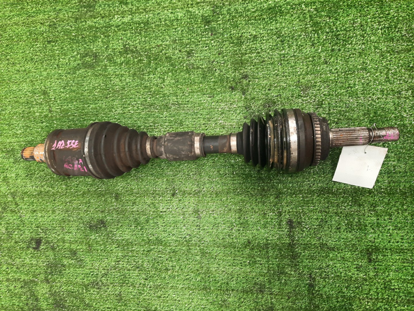 Привод левый передний TOYOTA CALDINA, RAV4 ZRT272W, ST246W, ACA21W, ACA20W 3S-GTE, 1AZ-FSE 1 ракурс Привод левый передний TOYOTA CALDINA, RAV4 ZRT272W, ST246W, ACA21W, ACA20W 3S-GTE, 1AZ-FSE 1 ракурс