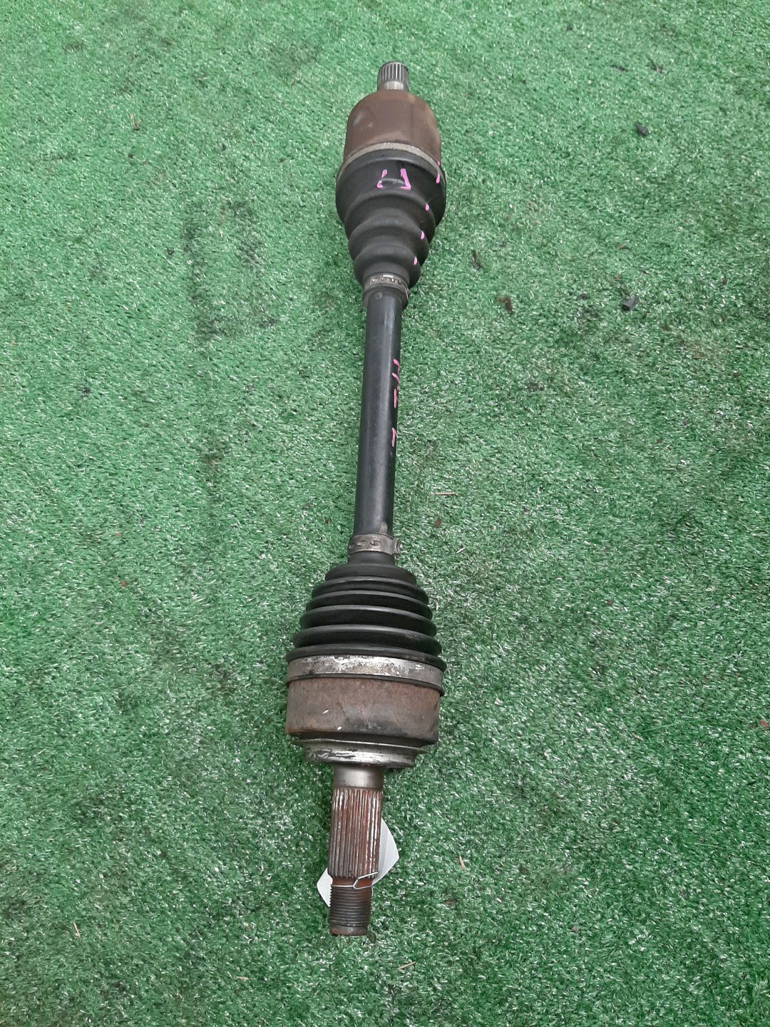 Привод левый передний  HONDA STEPWGN RK1, RK2, RK4, RK5, RK3, RK6, RK7 R20A 1 ракурс