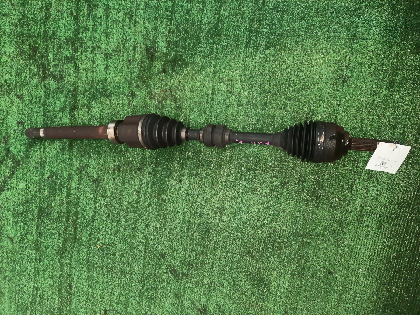 Привод правый передний NISSAN BLUEBIRD SYLPHY KG11 MR20DE 1 ракурс Привод правый передний NISSAN BLUEBIRD SYLPHY KG11 MR20DE 1 ракурс