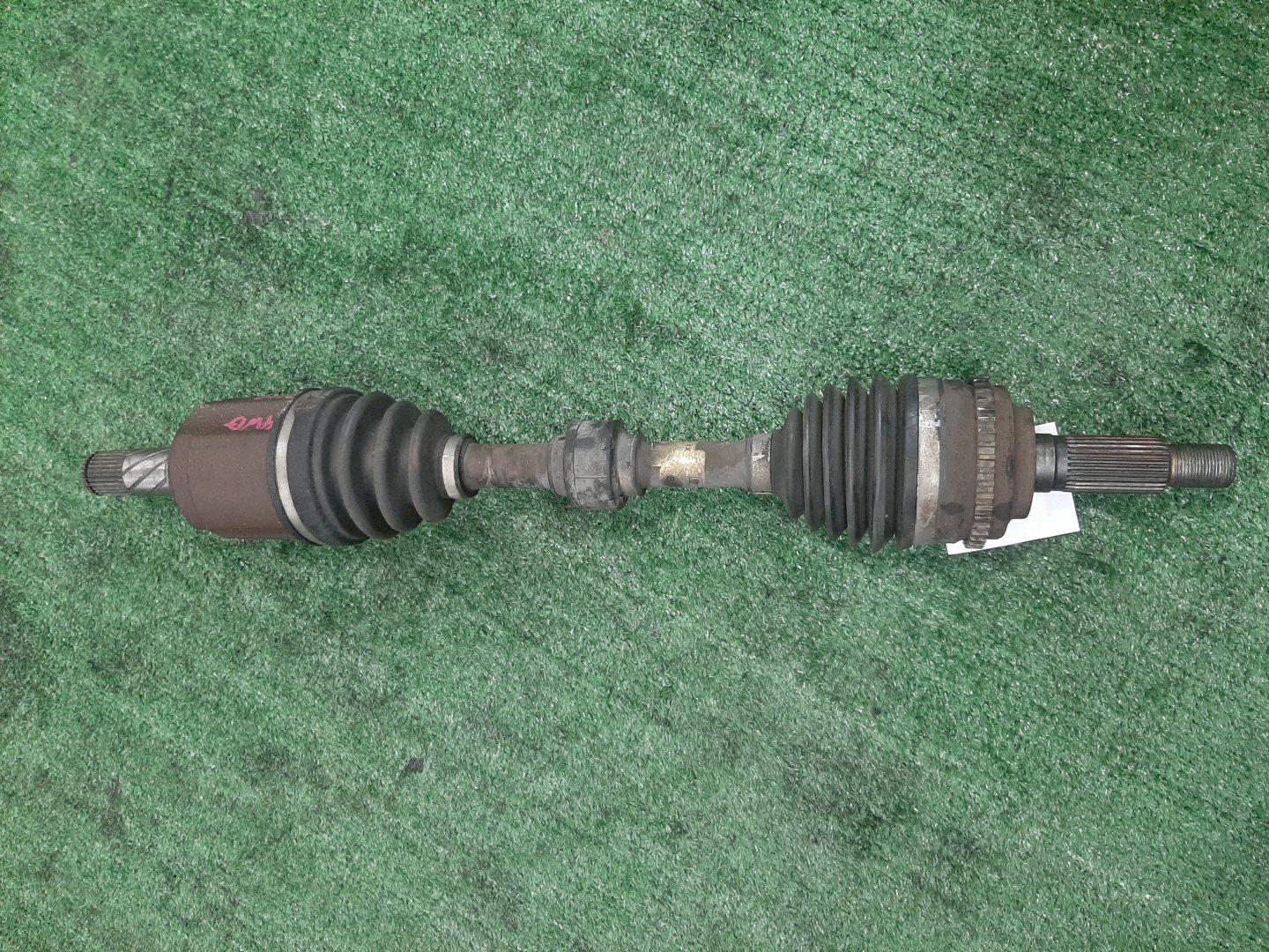 Привод левый передний MAZDA TRIBUTE EP3W L3-DE 1 ракурс Привод левый передний MAZDA TRIBUTE EP3W L3-DE 1 ракурс