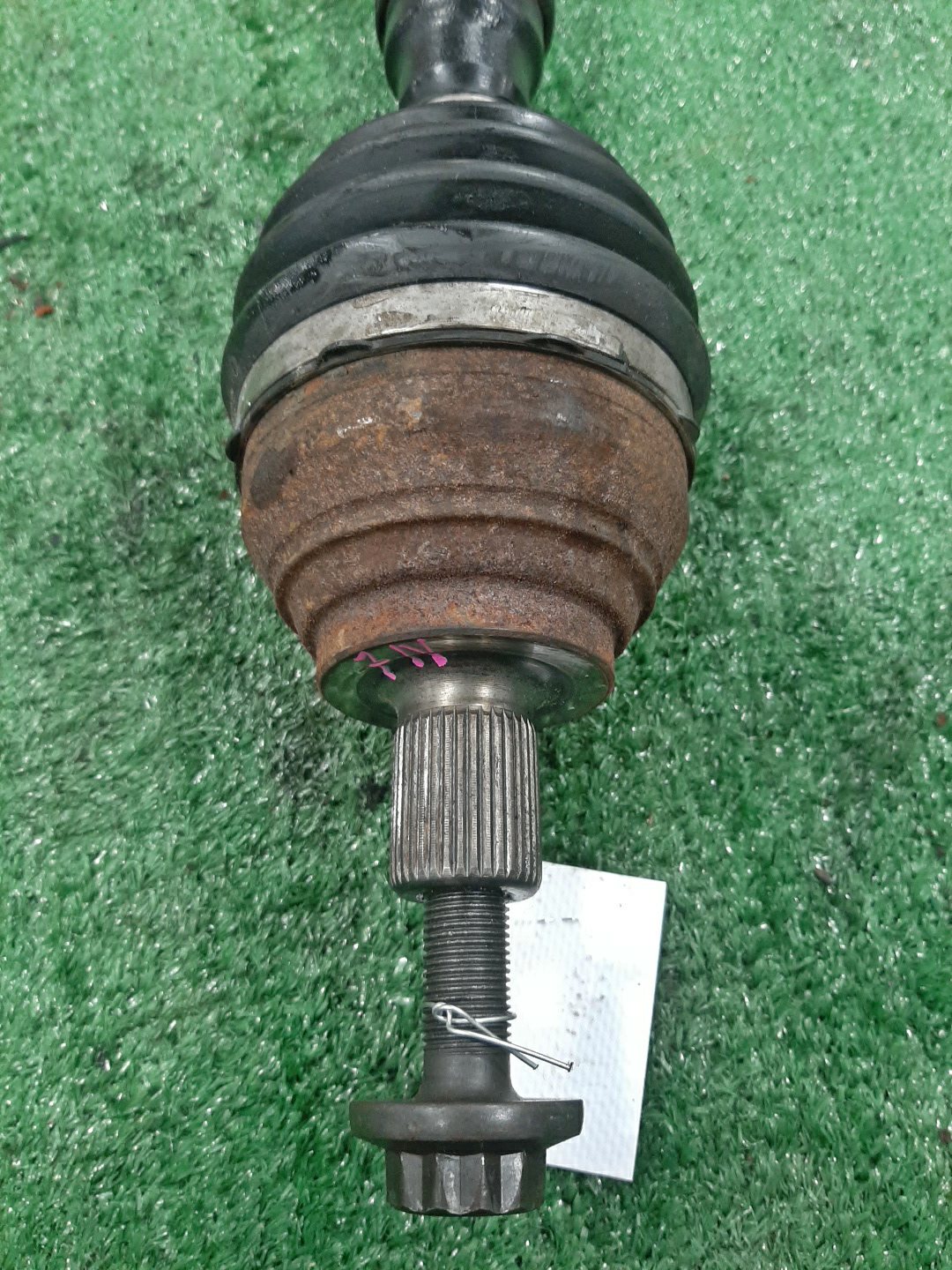 Привод правый передний VOLKSWAGEN SHARAN 7N1 CAVA 7N0407764P 2 ракурс Привод правый передний VOLKSWAGEN SHARAN 7N1 CAVA 7N0407764P 2 ракурс