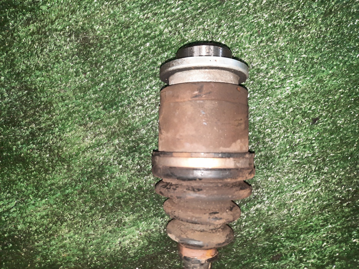 Привод левый передний MITSUBISHI PAJERO IO H76W, H66W, H67W, H77W 4G93, 4G93T, 4G94 3 ракурс